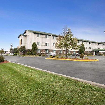 Super 8 By Wyndham Milwaukee Airport Hotell Eksteriør bilde
