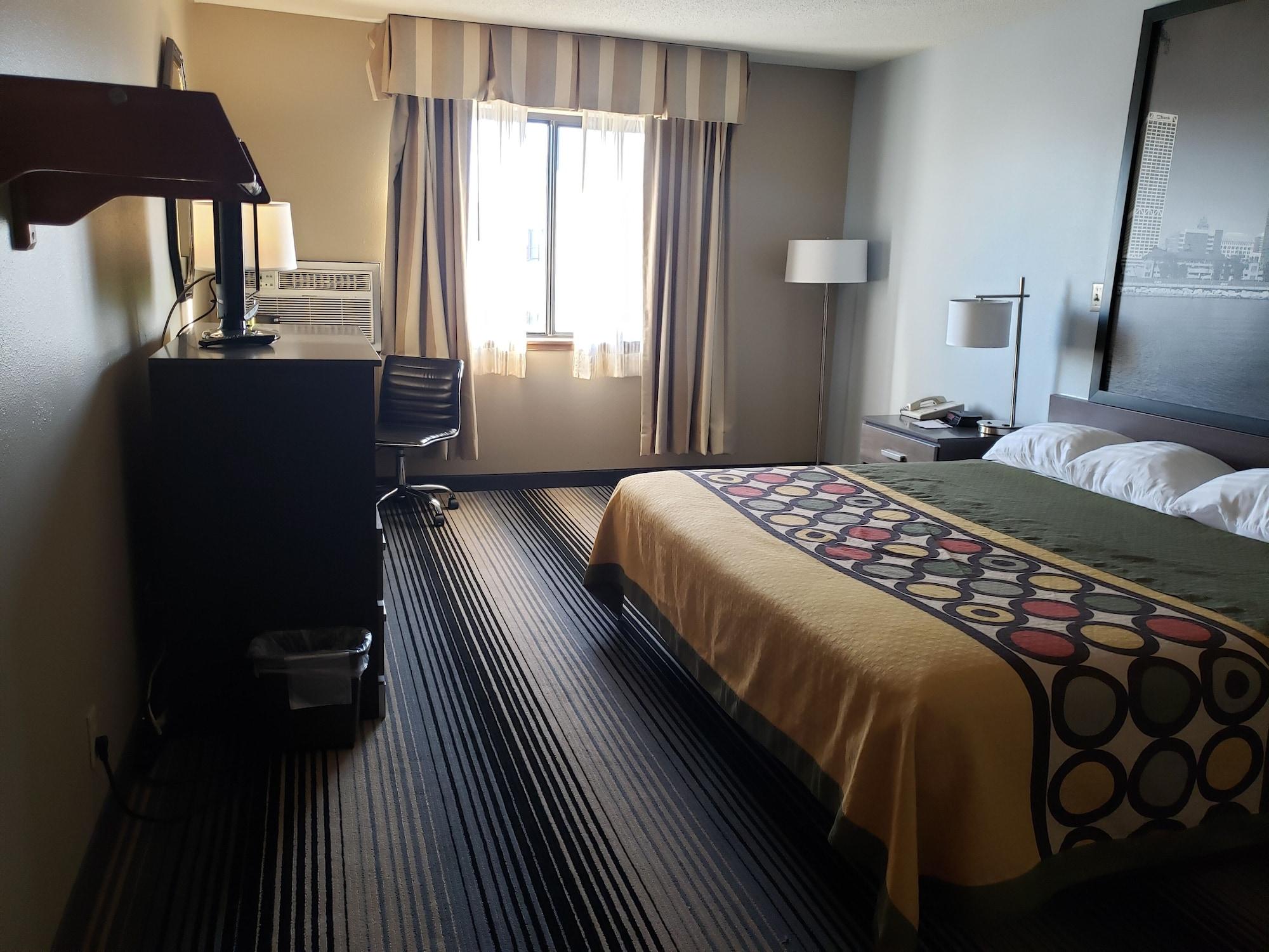 Super 8 By Wyndham Milwaukee Airport Hotell Eksteriør bilde