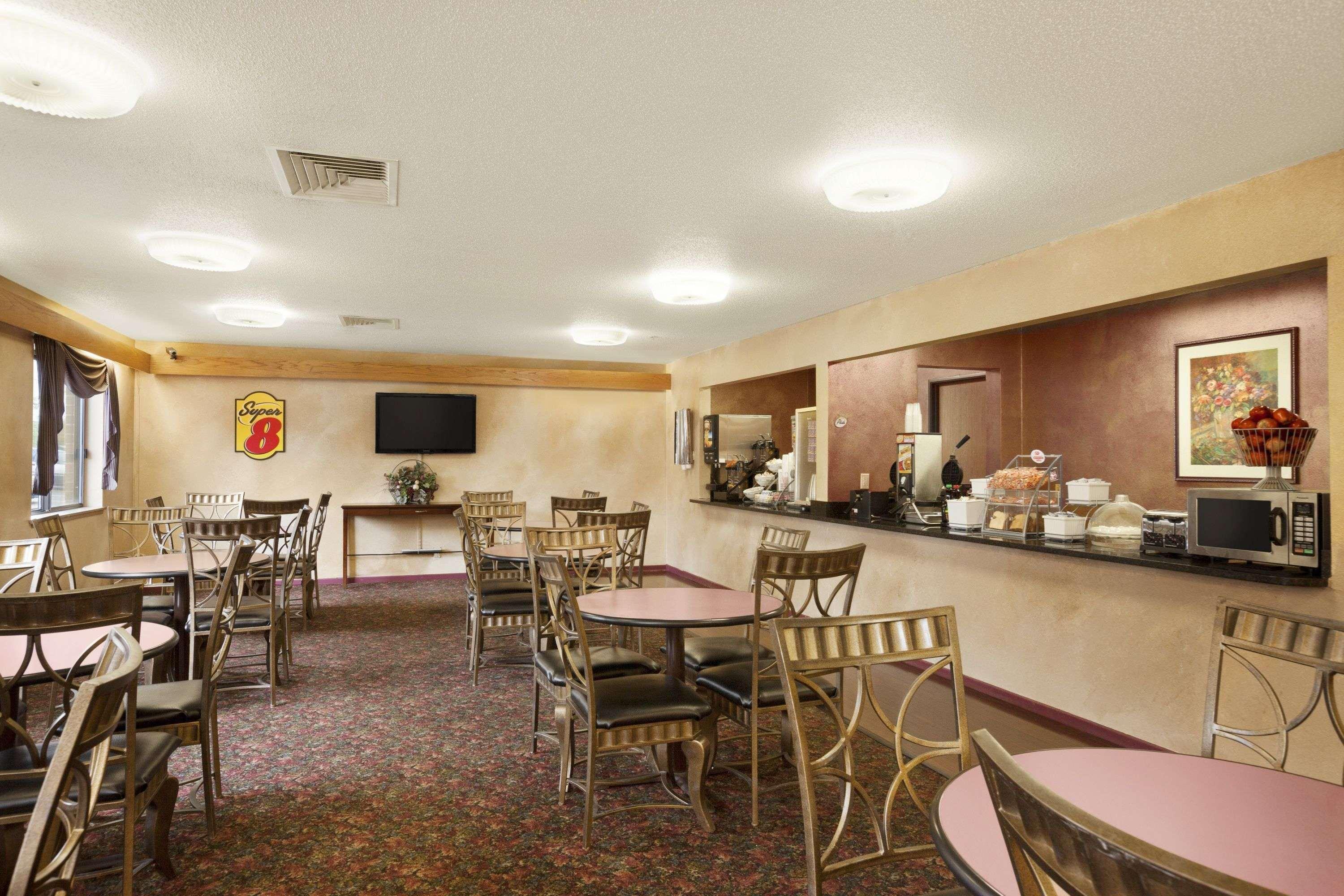 Super 8 By Wyndham Milwaukee Airport Hotell Eksteriør bilde