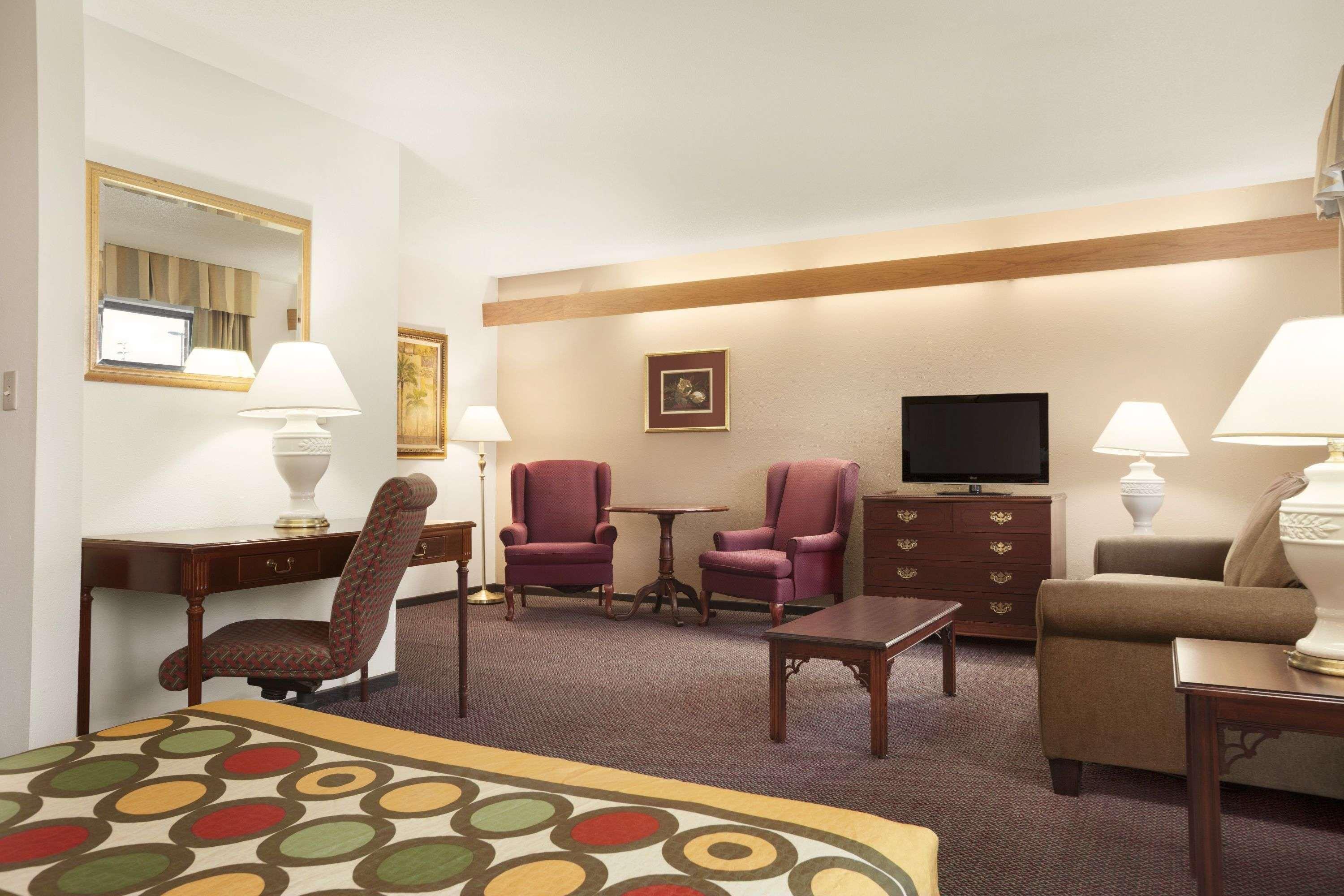 Super 8 By Wyndham Milwaukee Airport Hotell Eksteriør bilde