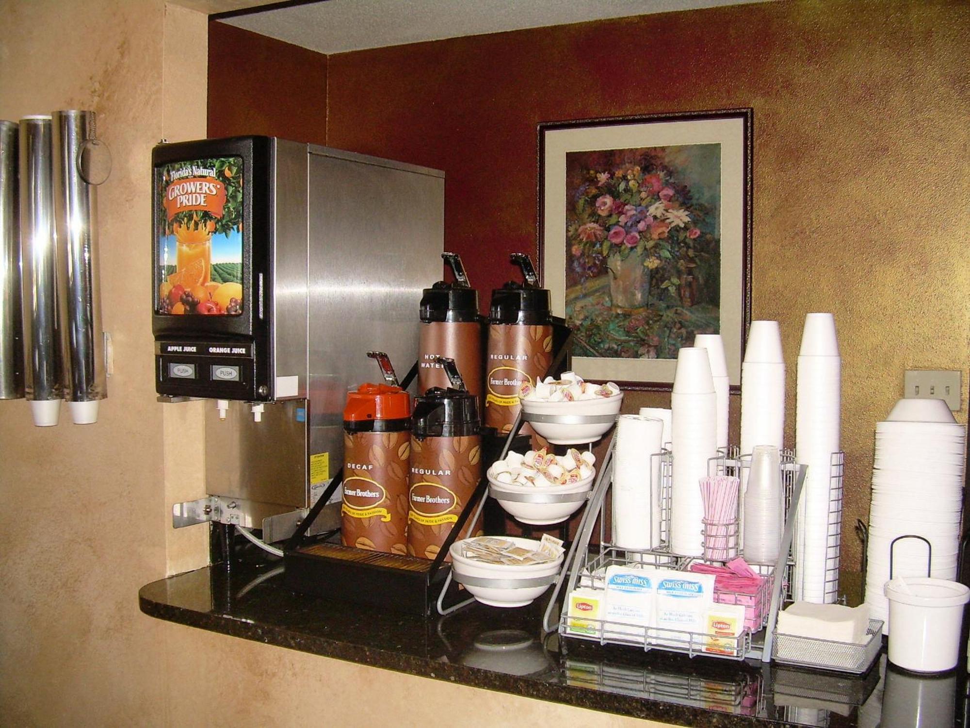 Super 8 By Wyndham Milwaukee Airport Hotell Eksteriør bilde